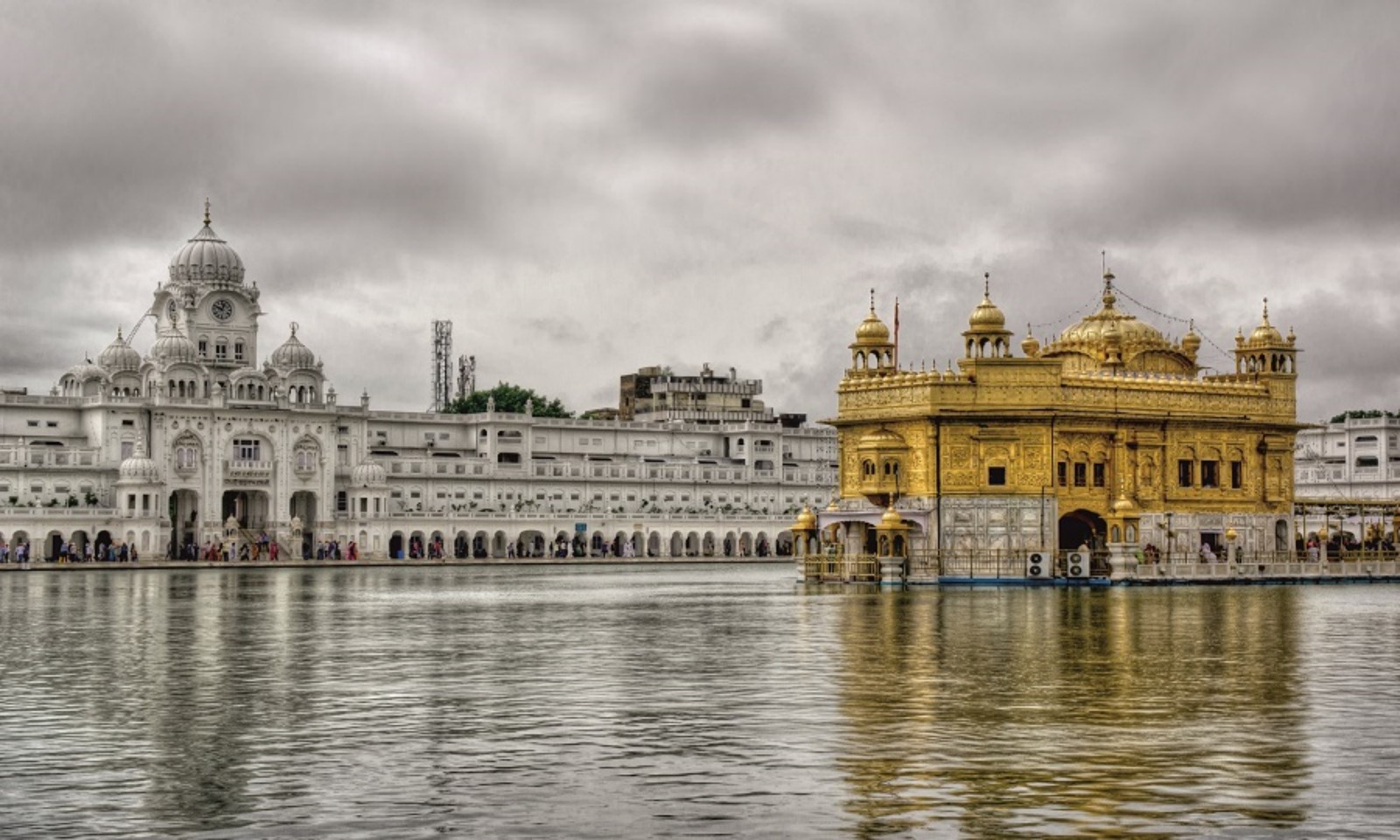 Buy digial wallpaper of the famous Golden Temple in Amritsar